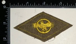 WWII US Army Honorable Discharge Ruptured Duck Gold Edge FELT Patch - Picture 1 of 2
