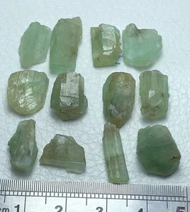 50 Karat natürlicher grüner Smaragd Kristall aus Chitral Mine Pakistan - Bild 1 von 6