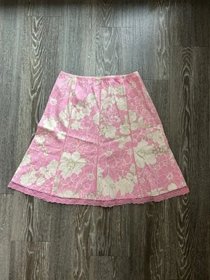 Falda De Colección Forever 21 Rosa Floral Encaje Dobladillo Para Mujer’s S Hecha en EE. UU. Coqueta Caprichosa Foto 1 de 4