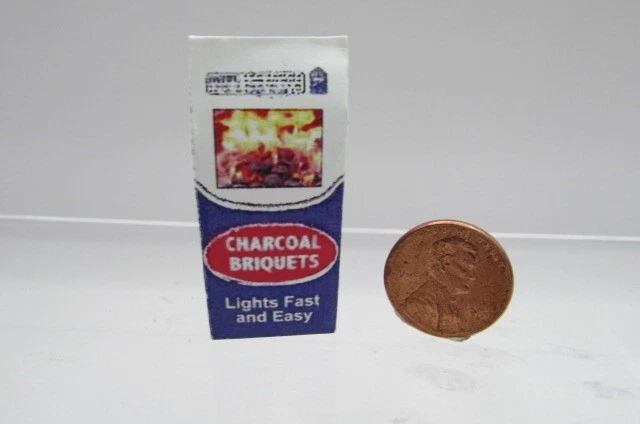 Bolso de briquetas de carbón para barbacoa réplica detallada miniatura casa de muñecas HR56038 Foto 1 de 1