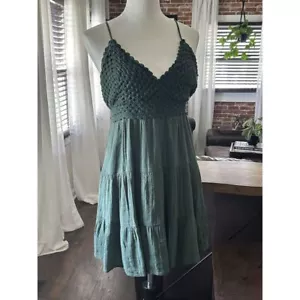 Mini abito a dondolo verde boho Aerie a strati all'uncinetto taglia grande nuovo con etichetta - Foto 1 di 6