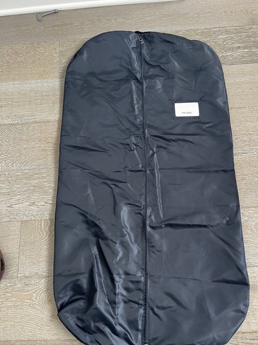 Prada Nylon 48"" Borsa per indumento pronta da indossare