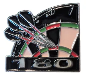 Dartbrett & Pfeile Dartboard 180 Wurf Highscore Metall Emaille Pin Abzeichen NEU - Bild 1 von 1