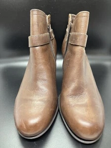 NURTURE Talin Brown Leather Heeled Zip Ankle Boot Booties SZ8 Fall Autumn Buckle - Picture 1 of 5