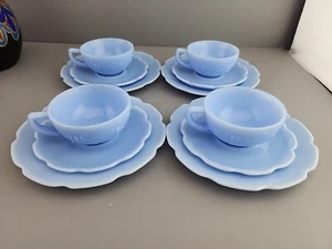 Vintage Blue Delphite ~ Kirschblüten Kinder 12-teiliges Teeservice ~ Jeanette Glas - Bild 1 von 8