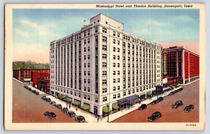 Cartolina Iowa Davenport Mississippi Hotel RKO Orpheum Theatre Adler pubblicata 1948 - Foto 1 di 2