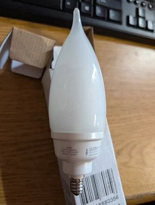 TCP 8TFC08WH WHITE Decorative FLAME TIP Bulb (Equivalent to 40 Watt) - Image 1 of 3