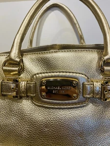 Bolso de Mano/Hombro Michael Kors Mercer Grande Cuero Dorado Pálido 13x9x10 - Imagen 1 de 23