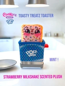 Cookeez Makery Pop-Tarts Toasty Treatz Toaster Erdbeere Milchshake Duft Plüsch - Bild 1 von 4