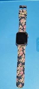 Apple Watch Series 6 40MM - Picture 1 of 4