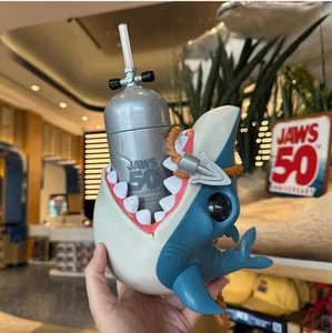 Universal Orlando Jaws 50th Anniversary Sipper Cup Shark and Tank Carrier Neu - Bild 1 von 1