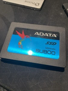 ADATA SU800 ASU800SS-128GT 128 GB SATA III 2.5 in Solid State Drive - Picture 1 of 1
