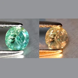 0.27 ct Resplendent Round Cut (4 x 4 mm) Green Un-Heated Alexandrite Gemstone - Picture 1 of 3