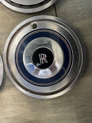 CUBIERTA DE RUEDA TAPACUBOS ROLLS ROYCE SILVER SPIRIT SE ADAPTA DE 1981 A 1989 Foto 1 de 4