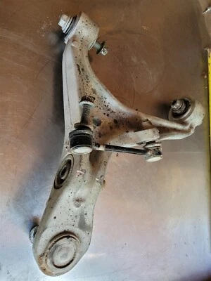 Нижний рычаг управления для Cadillac STS 2005-2011 годов выпуска передний левый левый со стороны водителя б/у от оригинального производителя - Изображение 1 из 4