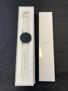 Samsung Galaxy Watch 7 40mm Cream (WiFi/Bluetooth/GPS) ~ SM-L300NZEAXAA - Picture 1 of 9