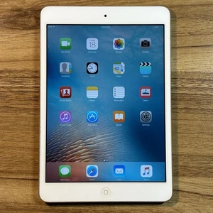 Apple iPad Mini (1st Generation) - 16GB White/Silver WiFi Only - 9/10 Great - Picture 1 of 11