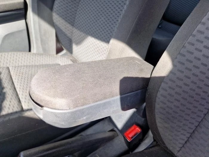 Bracciolo Skoda Roomster 5J 3B0864209AC P23394918 - Immagine 1 di 1