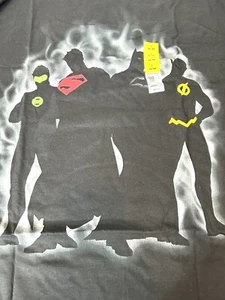NUEVO CON ETIQUETAS Camisa Liga de la Justicia DC Comics Batman The Flash Superman Linterna Verde L HOMBRE - Imagen 1 de 3