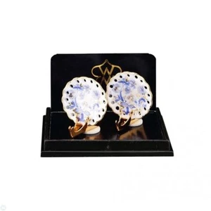 Reutter Porcelana - Casa de Muñecas Miniatura Platos Azules y Dorados con Soportes - Imagen 1 de 3