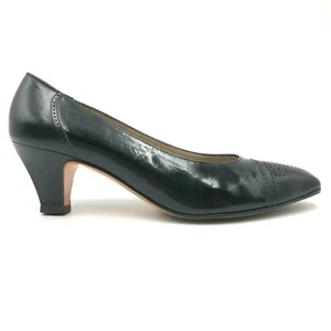 Salvatore Ferragamo Vtg Black Leather Cap Toe Brogue Pumps Heels 7 AA Narrow - Picture 1 of 10