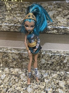 Muñeca Monster High Nefera de Nile - Hija de la Momia - Primera Ola - Imagen 1 de 2