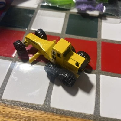 Vintage 1994 Tonka Yellow Road Grader / Earth Mover Construction 4" - Image 1 of 4