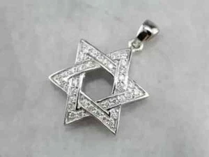 Ciondolo stella di David con diamanti taglio tondo 2,50 ct placcato oro bianco 14 kt - Foto 1 di 4