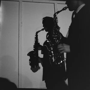 Photo papier  argentique BARYTE JAZZ SAXOPHONE  1960 format 30x30cm - Picture 1 of 1
