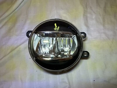 Faro antiniebla izquierdo lado izquierdo Toyota Tundra Prius Lexus 2014 2015 2016 2017 LED OEM Foto 1 de 4