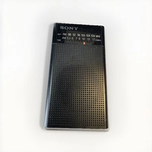 Sony ICF-P26 Portable FM/AM (MW) AA Battery Radio - Black - With Headphone Jack - Bild 1 von 10