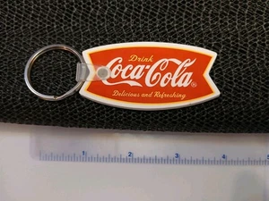LLAVERO/ANILLO VINILO COCA-COLA VINTAGE NUEVO - Imagen 1 de 4