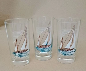 3 Maritime Barware Becher Gläser Segelboot Motiv Transferware 70er Jahre - Bild 1 von 8