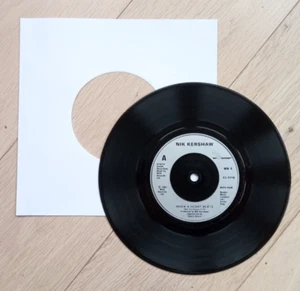 NIK KERSHAW - WHEN A HEART BEATS (VERY GOOD CONDITION 7" VINYL) - Picture 1 of 1
