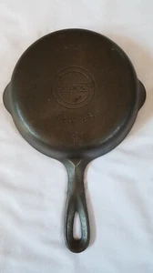 Antique Griswold No 3 Small Logo Early Handle Cast Iron Skillet 709 B - Picture 1 of 9