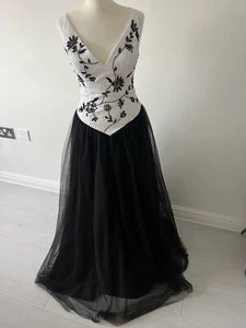 Vestido Jora Baile de graduación/noche Crucero Talla Pequeña Blanco y Negro Falda Red Con Cuentas - Imagen 1 de 16
