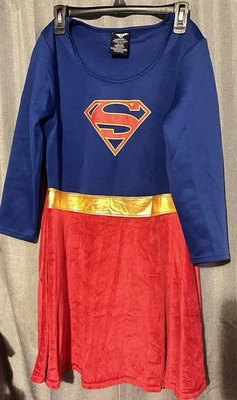 Fantasia feminina SUPERGIRL grande Halloween vermelha/azul com cinto e capa - Imagem 1 de 3