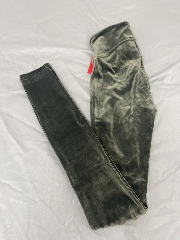 Spanx Ready to Wow Velvet Leggings Women's size XS