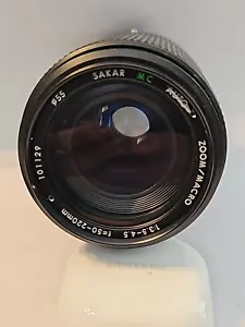 Sakar 80-200mm F/4.5 Compact Macro Zoom Lens Canon Mount - Picture 1 of 4