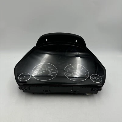 BMW 328i F30 2012 2013 2014 2015 velocímetro cuadro de instrumentos millas desconocido Foto 1 de 4