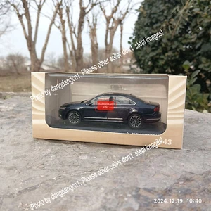 1:43 Volkswagen New Passat Diecast Model purple-black color - Picture 1 of 11