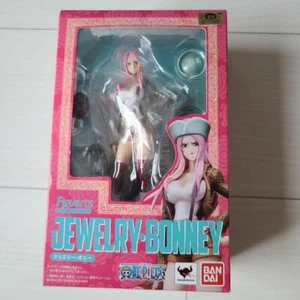 BANDAI S.H. Figuarts Jewelry Bonney One Piece Action Figure New - Picture 1 of 8