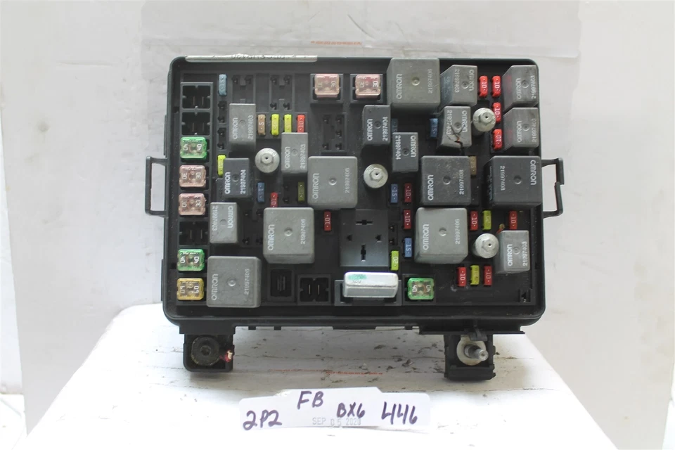 Chevrolet HHR 2009-2011 unidad de relé de caja de fusibles 20859498 módulo 446 2P2-B6 Foto 1 de 4