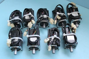 Yaskawa Ac Servo Motor SGM-02B312 200W, 1Pcs, Free Expedited Shipping - Picture 1 of 7