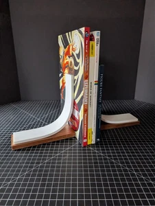 Modern Curved Bookends  - Plaster/Wood - Foto 1 di 5