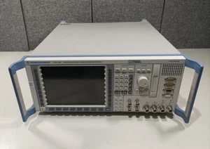 Rohde & Schwarz CMU200, Universal Funkkommunikationstester, geladen mit Optionen - Bild 1 von 17