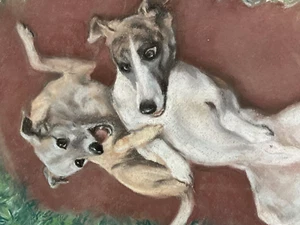 Mary Browning Original Pastellkunst zwei Hunde spielen umgeben von Weihnachtsdeko - Bild 1 von 3