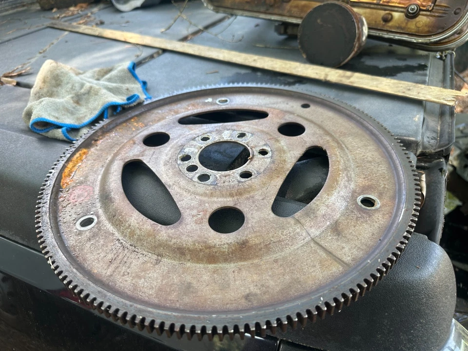 02-14 YUKON TAHOE SILVERADO SIERRA AVALANCHE EXPFRESS ESCALADE 1500 FLYWHEEL - Image 1 of 2