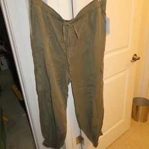 Women's Steinmart Baggy Olive Cargo Plus Lovefire Elastic Pants Sz 1x - NWT - Picture 1 of 9