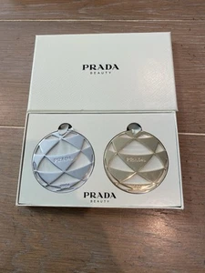 Prada Beauty Charms Ornament - 2 sztuki na telefony, klucze, torby - nowe w pudełku - Zdjęcie 1 z 5